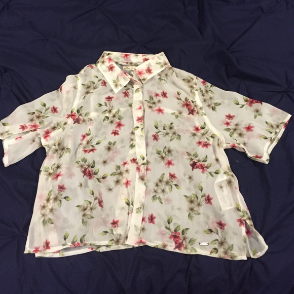 I'm selling a blowse worn once