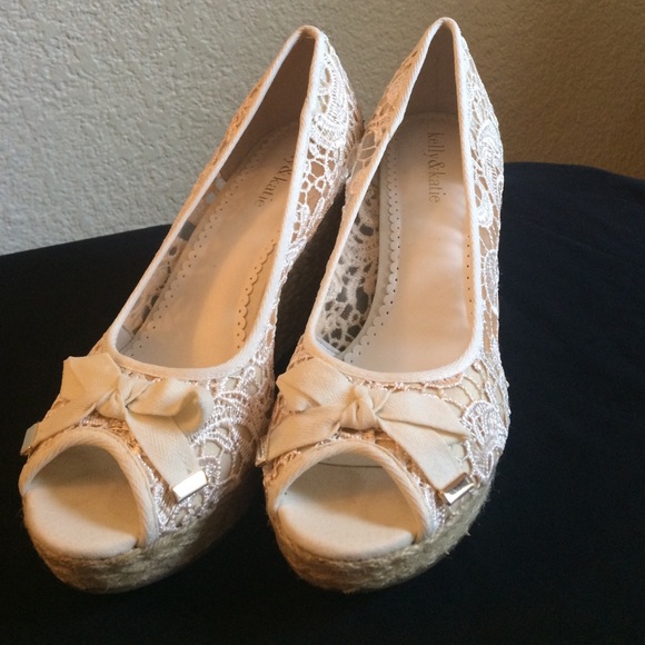 Kelly&katie Cream Lace Wedges