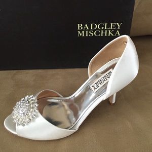 Badgley Mischka Lacie open toe pump