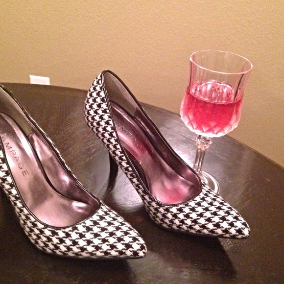 Shoes Black & White heels