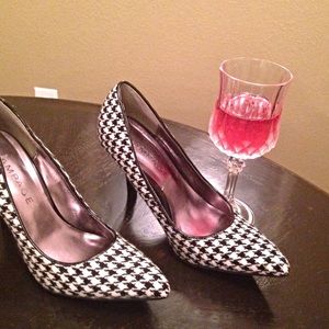 Shoes Black & White heels