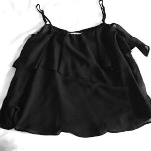 Super cute black loose crop top