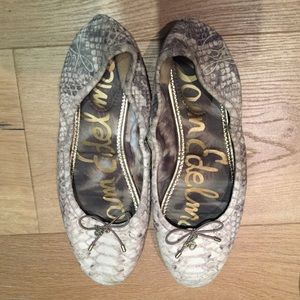 Sam Edelman snakeskin flats. Size 8 1/2