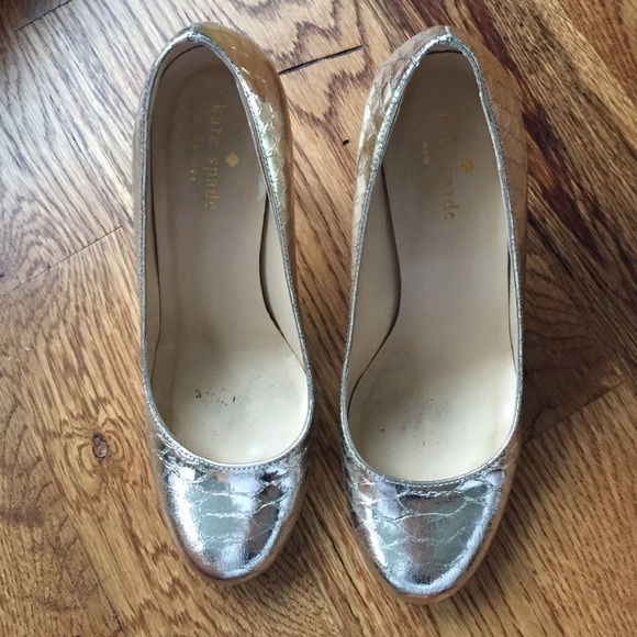 Gold Metallic Snake Skin High Heels - Picture 3 of 4