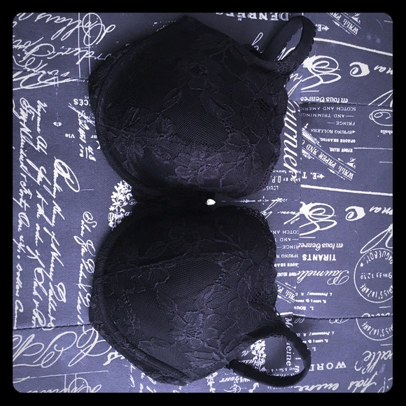 Victoria's Secret Bra - Picture 1 of 3