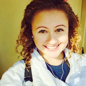 Meet your Posher, Elena