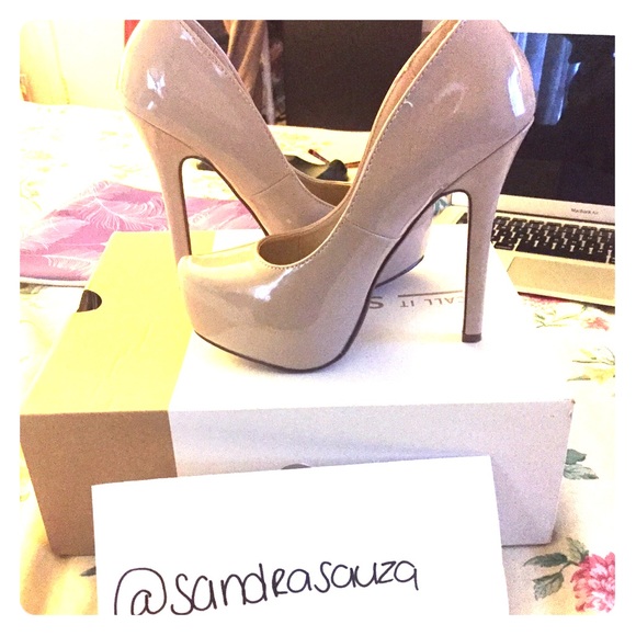 Call it spring nude pumps size 6