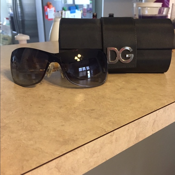 D&G sunglasses. Authentic - Picture 3 of 3