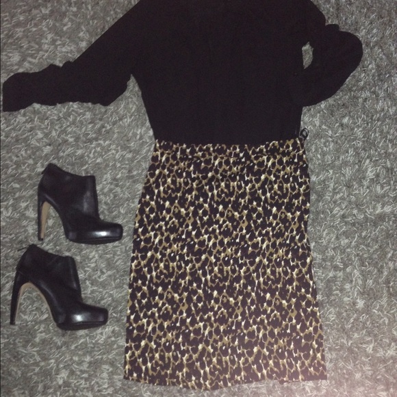 Leapoard pencil skirt