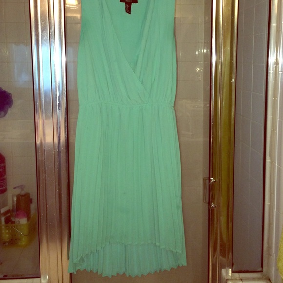 Dress - Picture 1 of 3