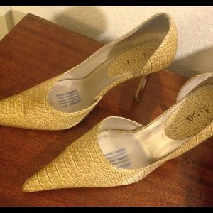 Tan comfortable shoes