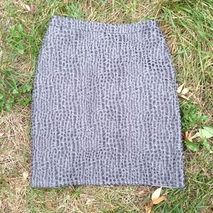 (SOLD) ANN TAYLOR LOFT TEXTURED GREY PENCIL SKIRT