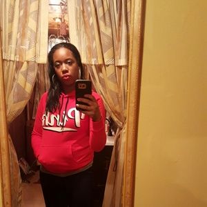 Meet your Posher, Tarah