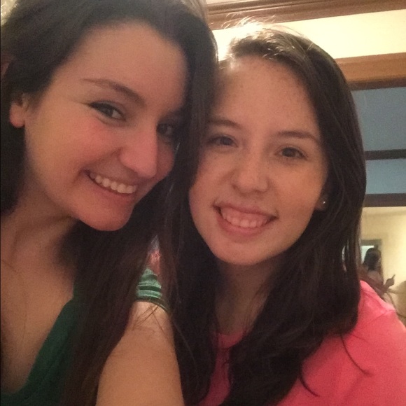 Meet your Posher, Aimee - Picture 2 of 4