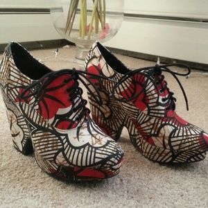 Ecote Platform Ankle Booties