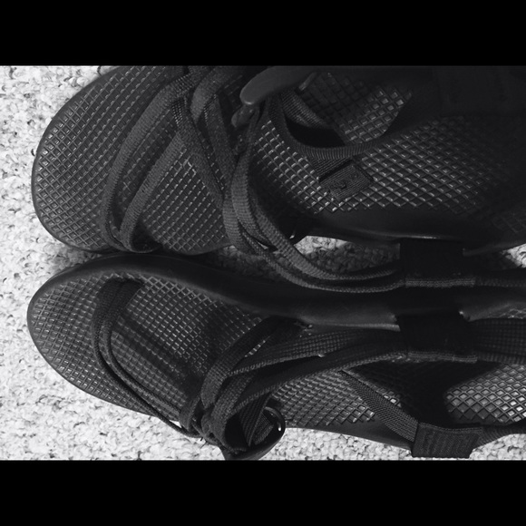 Chacos black size 10