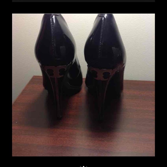 $70 on Merc Tory burch Jude pumps