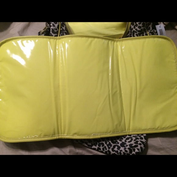 Steve Madden Dipper Bag - Picture 4 of 4