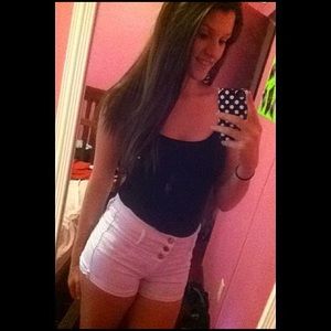 Meet your Posher, Makayla
