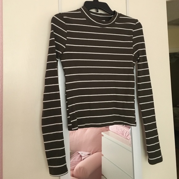 SOLD olive striped long sleeve turtleneck crop top