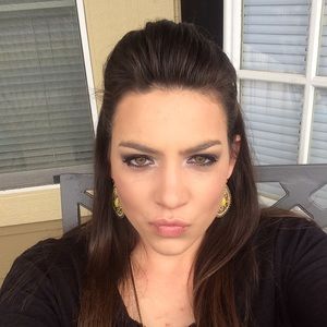 Meet your Posher, Lindsey