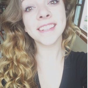 Meet your Posher, Casey