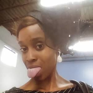 Meet your Posher, Adreonna