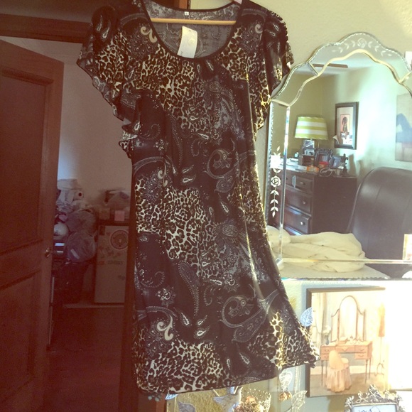 Paisley and leopard top - Picture 1 of 3