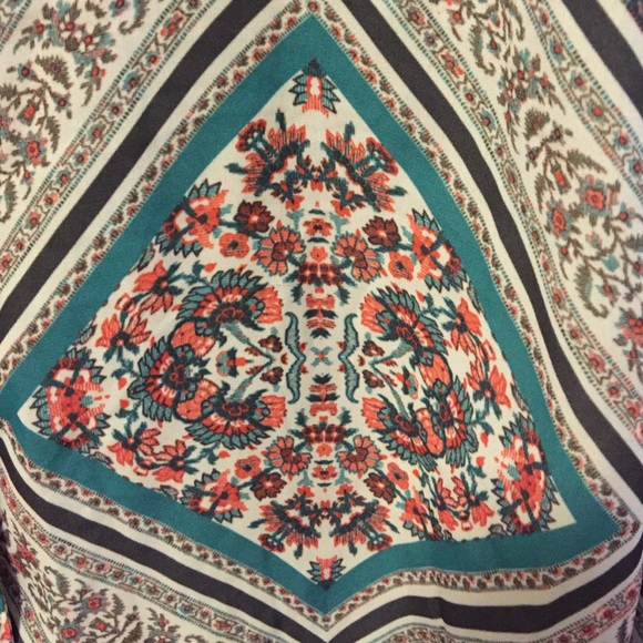 Patterned blouse - Picture 2 of 3
