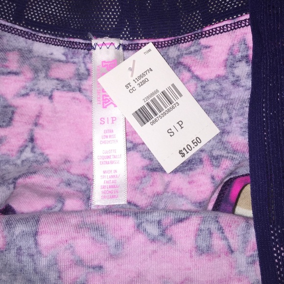 NWT SIZE SMALL VS PINK LOGO PANTIES - Picture 3 of 4