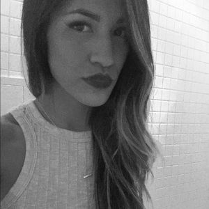 Meet your Posher, Rhoneily