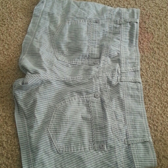 Shorts - Picture 3 of 3