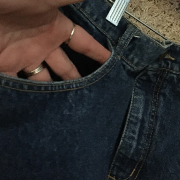 Guess denim skirt 👖💙waist is 26 inches - Picture 4 of 4