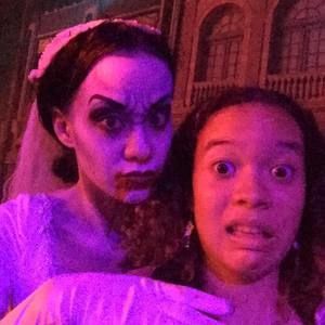 Meet your Posher, Génesis