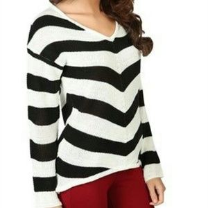 Cute Black & White Asymmetrical sweater