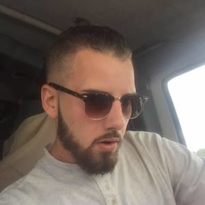 Meet your Posher, Jonathan