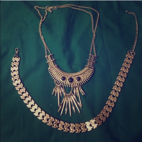 Two forever 21 sliver chains