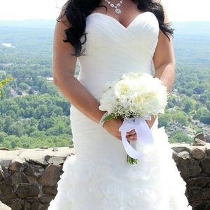 White Trumpet wedding dress