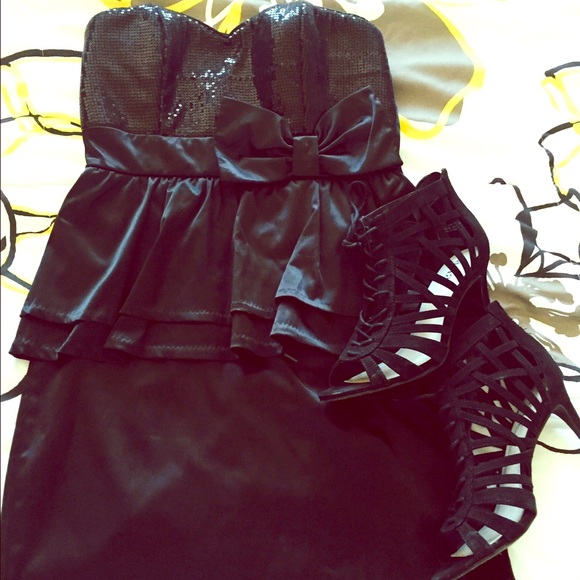 Cute black dress