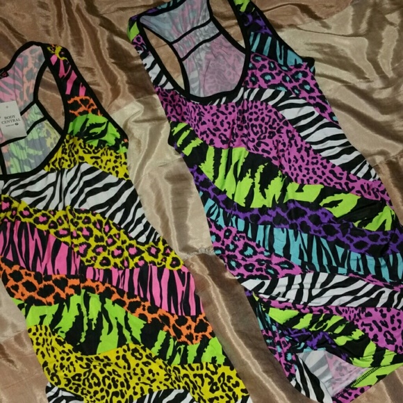 💫(2) New Multi-Color Tank Tops - Picture 2 of 3