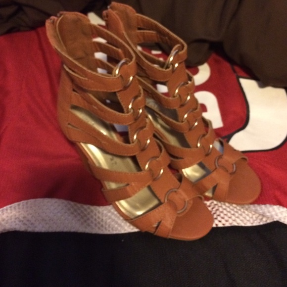 Rue 21 wedges