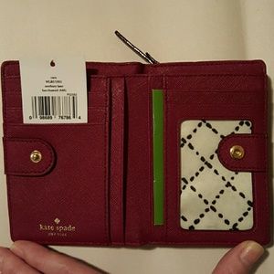 Kate Spade Cara Wallet (bacchusred)
