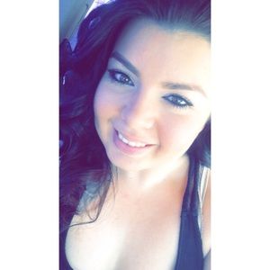 Meet your Posher, Melissa