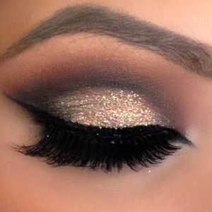 Meet your Posher, Monique