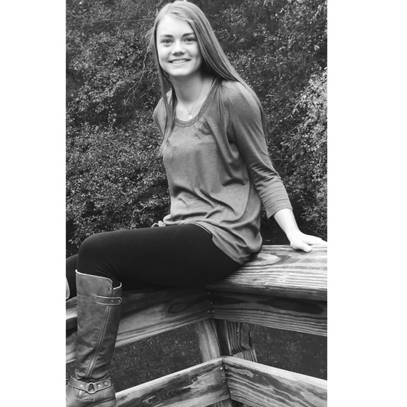 Meet your Posher, Brooke