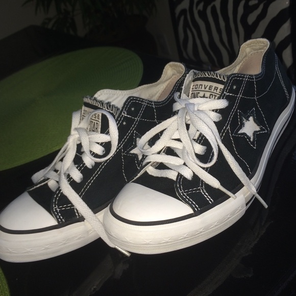 Black converse