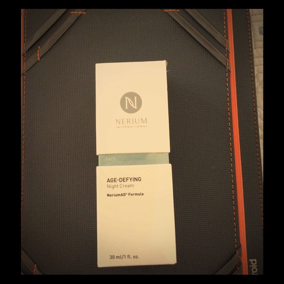 Nerium anti-aging night cream