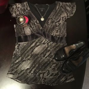 Express, M, print blouse with metallic accents