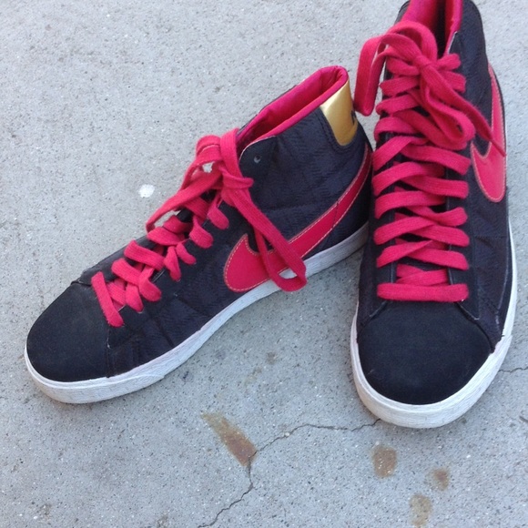 FLASH SALE!!!✔️Nike high tops