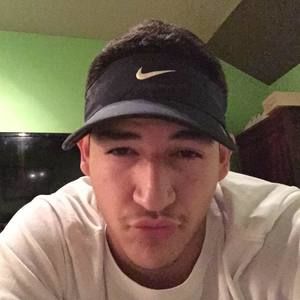 Meet your Posher, Moises